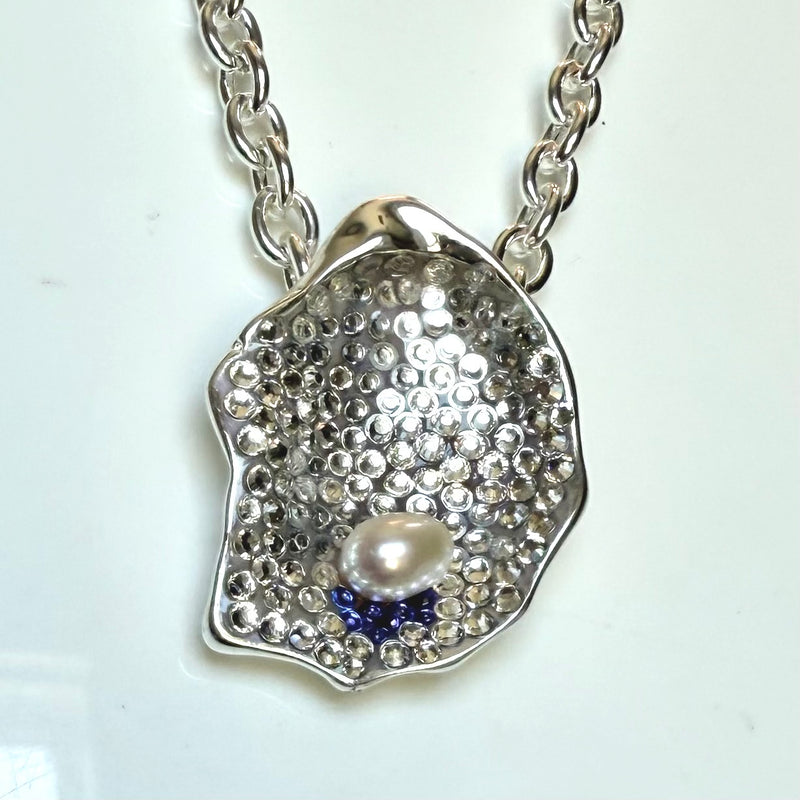 Oyster Necklace: Large w/ Diamonds