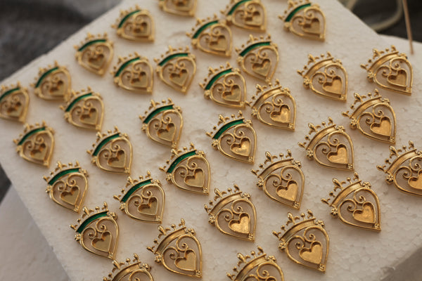MKOL Queens Pin