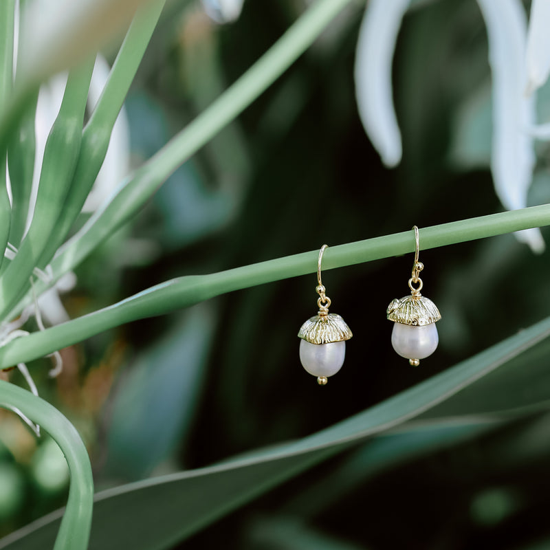 Acorn Earrings: Gold