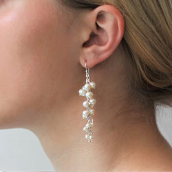 Delicate Feather Earrings in Silver: Pearl