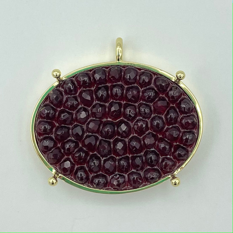Caviar Oval: Gold