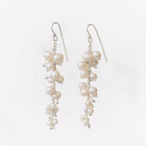 Delicate Feather Earrings in Silver: Pearl