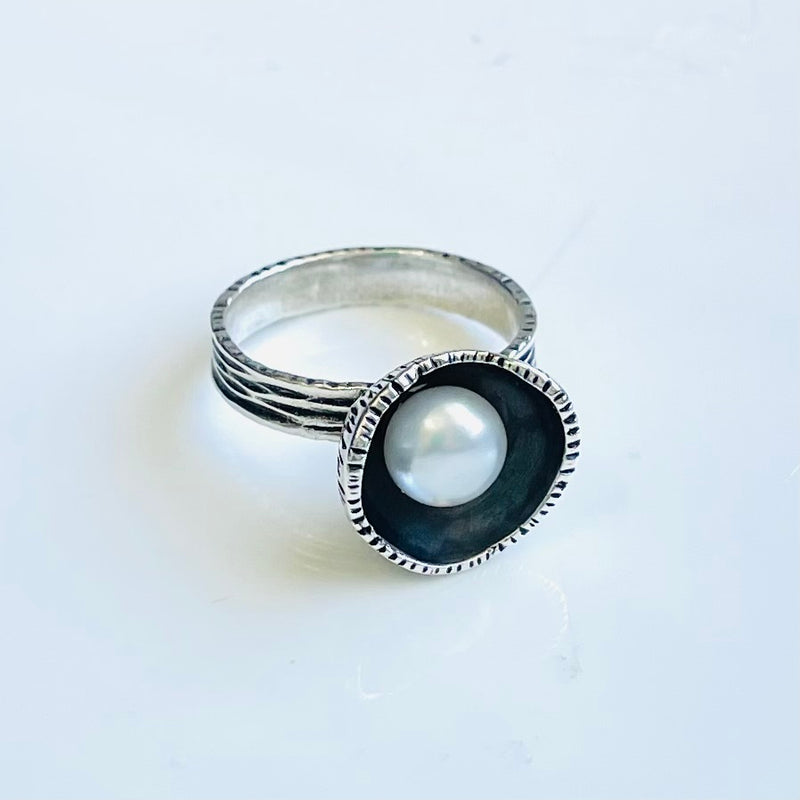 Forged Cup Ring in Silver