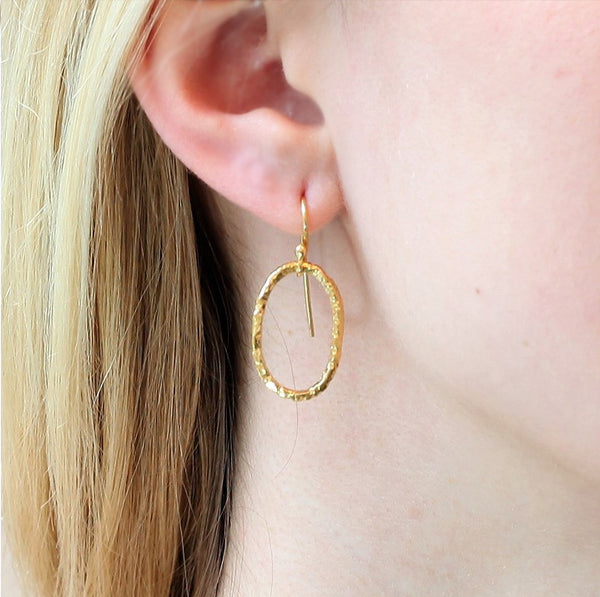 Linked Earrings in Gold